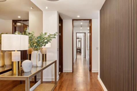 E Hallway