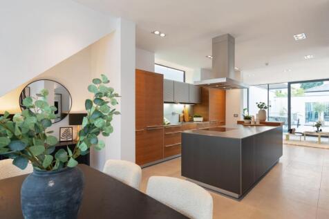 Dining To Kitchen