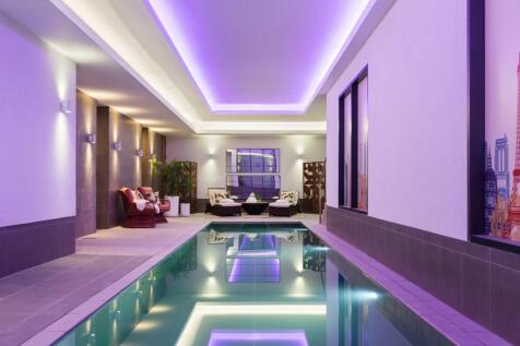 Pool &amp; Poolside