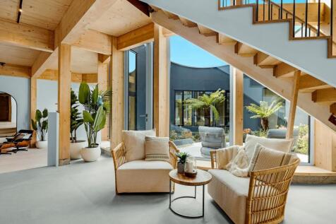 Lounge Area