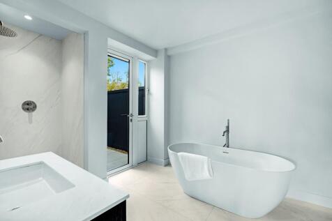 Ensuite Bathroom #2