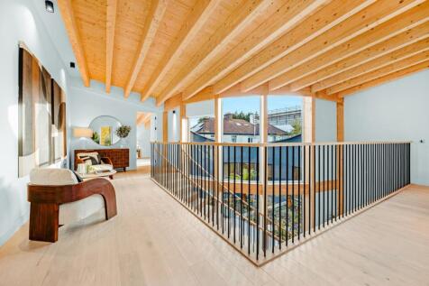 Veranda-Style Landin