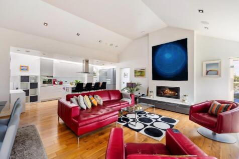 3 Open Plan Liv