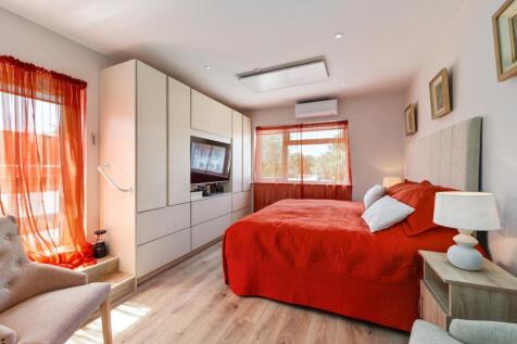 22-11a Bed4