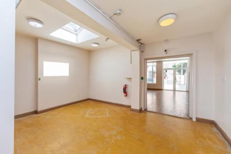 39-11b Room 2