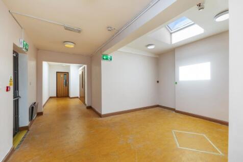 40-11b Room 2