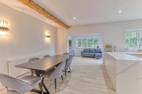 Dining/Family Room