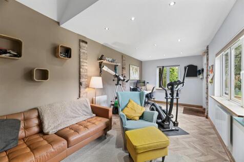 Garage/Office