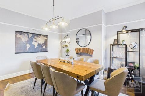 Dining Are