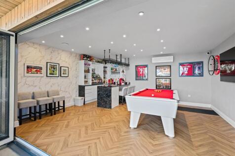 Garden Room/Bar
