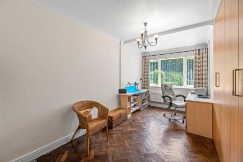 Bedroom/Office