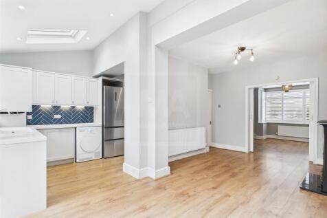 kitchen 3.jpg