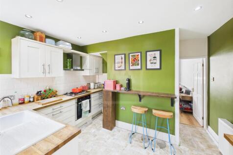 Kitchen/Dining Area