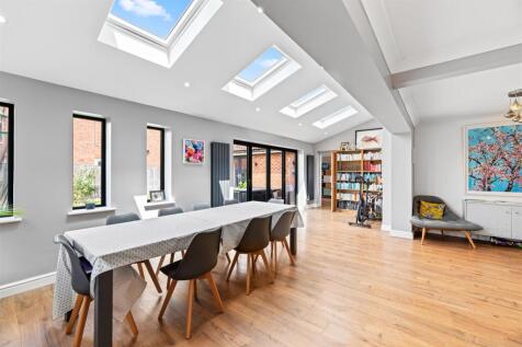 Family/Dining Room