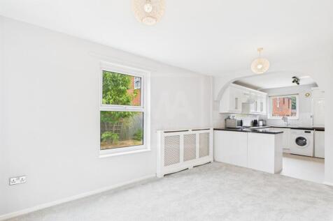 Lounge/Kitchen