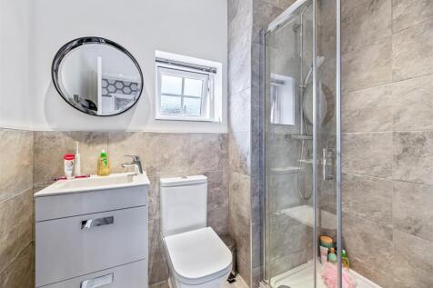 Bedroom Two Ensuite