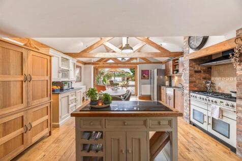Kitchen/Dining