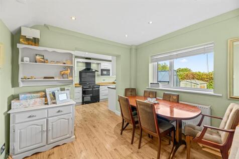 Dining/Family Room