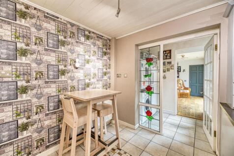 Kitchen/Breakfast Area
