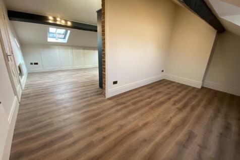 Living/Dining area