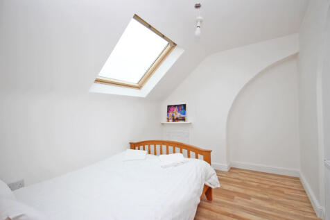 141vicbedroom3JPG.JPG