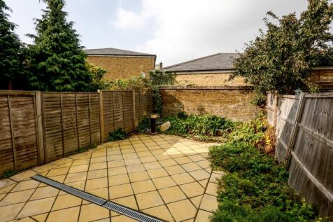 -garratt-lane-sw1...