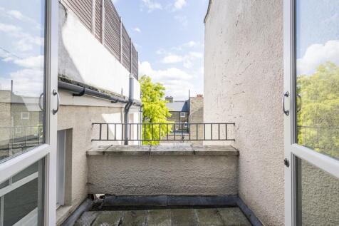 3-37-st-anns-cres...