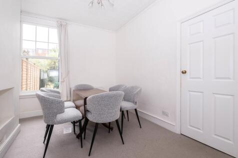 158-clonmore-stre...