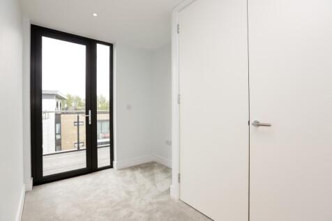 Master Bedroom bu...