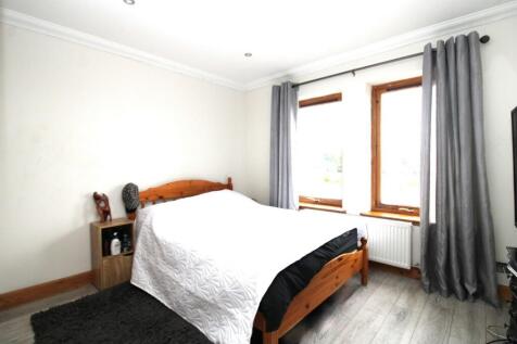 Bedroom 5 (downstairs)