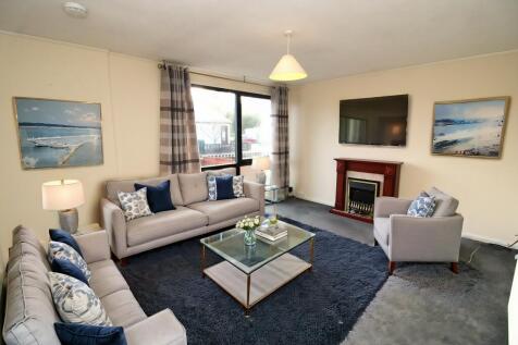 Lounge - STAGED