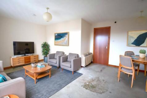Lounge - STAGED