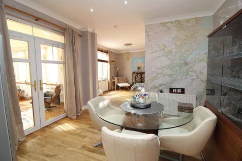 Breakfast Room