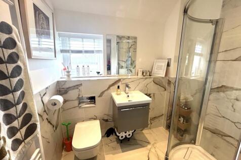Principal Bedroom En Suite
