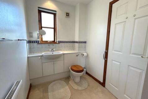 Principal Bedroom En Suite