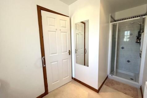 Principal Bedroom En Suite