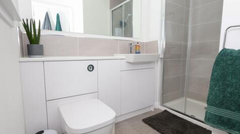 Principal Bedroom En Suite
