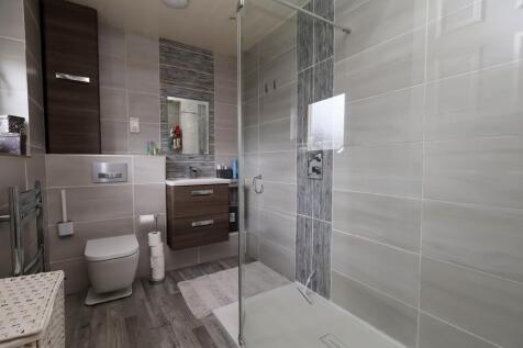 Principal Bedroom En Suite
