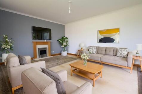 Lounge - STAGED