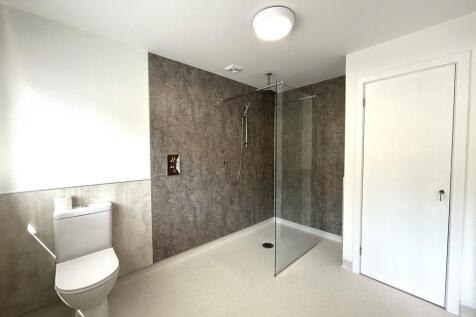 Wet Room Photo 2
