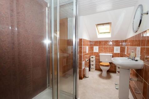 Principal Bedroom En Suite