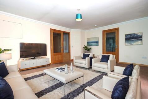 Lounge - STAGED