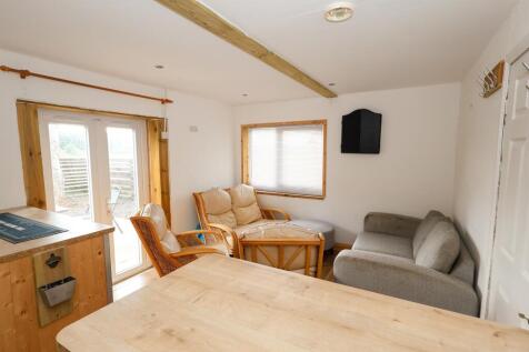 Bar/Games Room