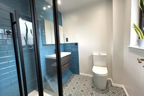 Principal Bedroom En Suite