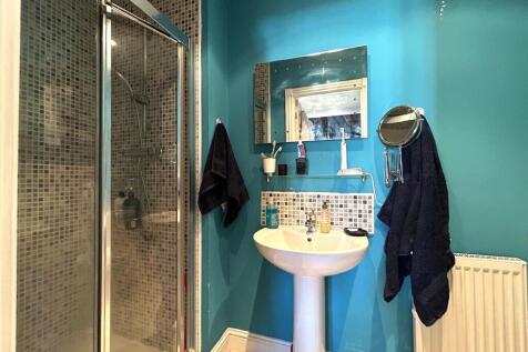 Principal Bedroom En Suite
