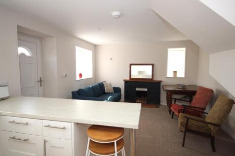 Kitchen/ Dining/ Lounge