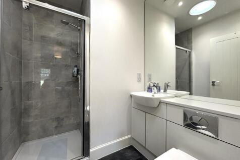 Principal Bedroom En Suite
