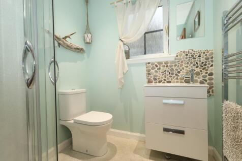 Principal Bedroom En Suite