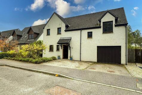 Front Driveway/garden