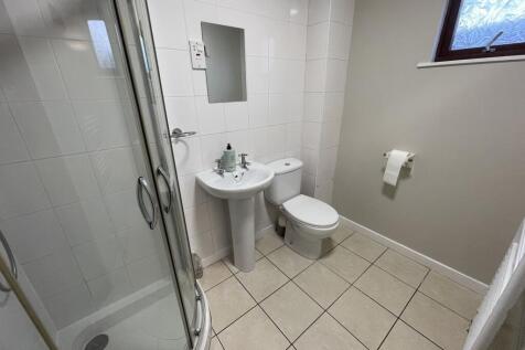 Principal Bedroom En Suite